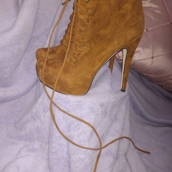 SOLD ON MECARI - Picture 2 of 9